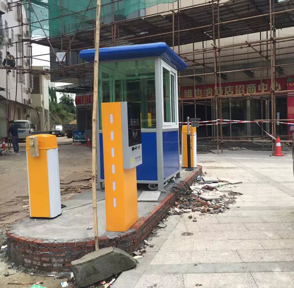 新恒安交通設(shè)備停車場(chǎng)系統(tǒng)安裝在東莞塘廈