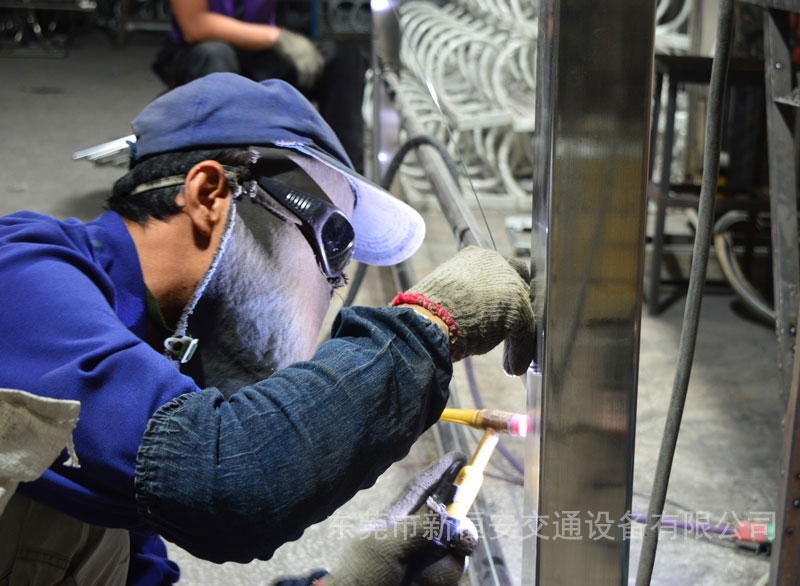 綠道通自行車停車架廠家高質(zhì)量低價(jià)格