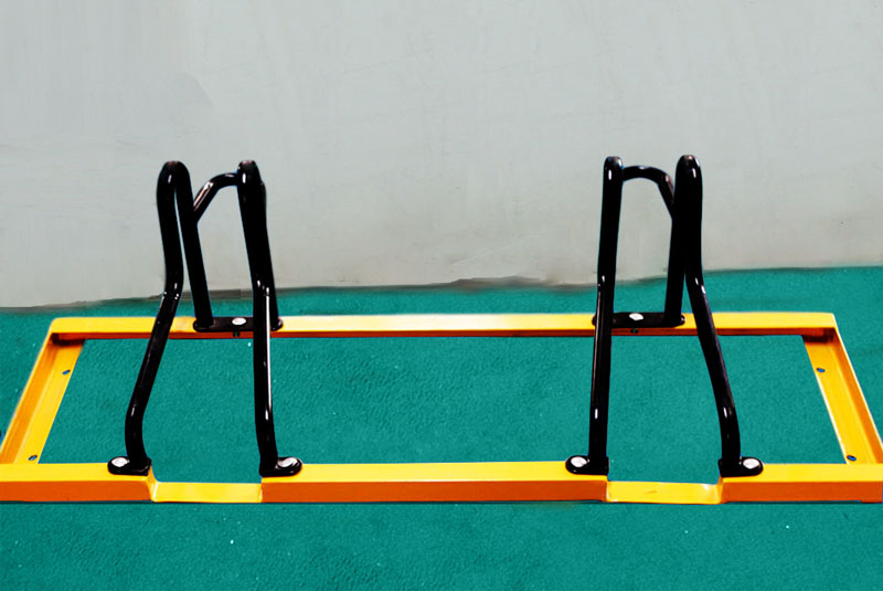 加寬加厚摩托車專用停車架停放架廠家現(xiàn)貨批發(fā)