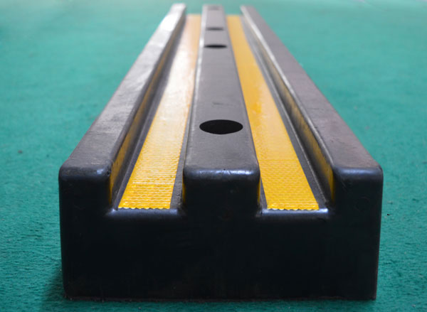 想要加長(zhǎng)加厚款防撞塊就上新恒安交通設(shè)備