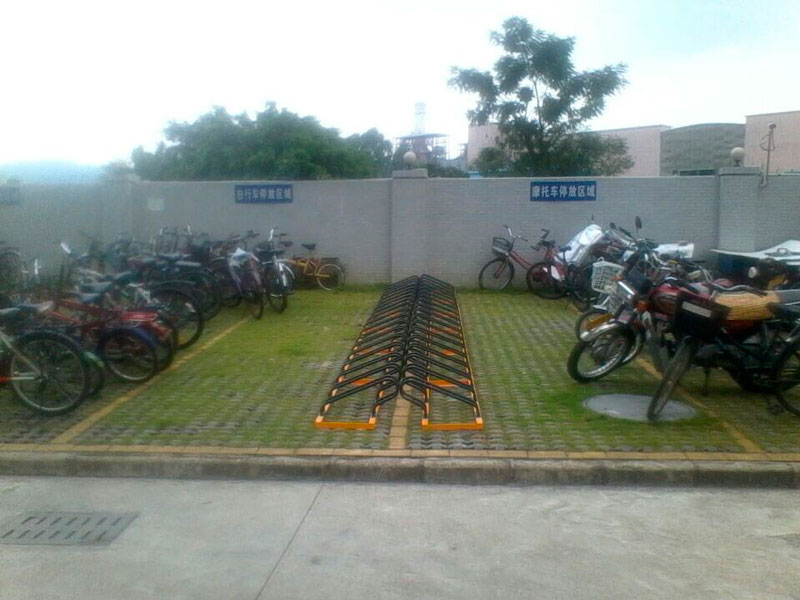 最好的卡位式自行車停車架廠家上東莞新恒安,知名品牌綠道通卡位式自行車停車架找新恒安