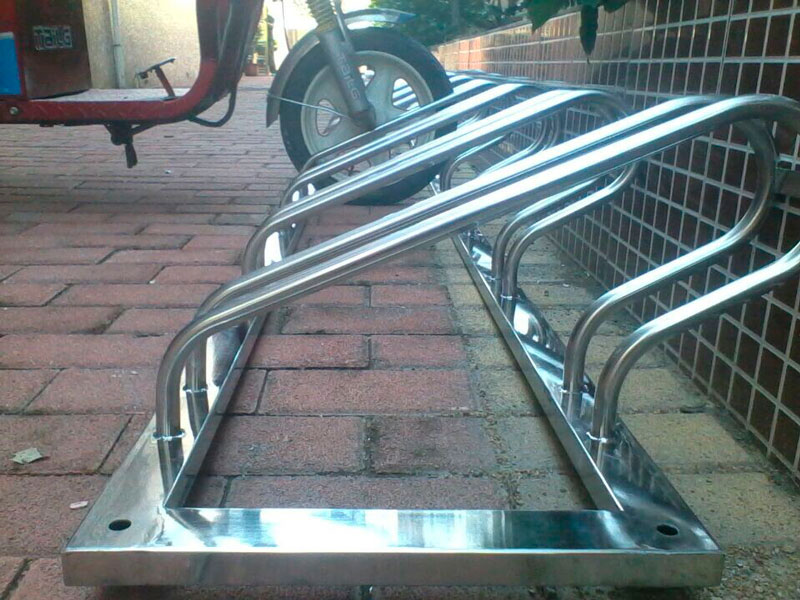 質(zhì)量最好的不銹鋼自行車停車架,自行車停車架綠道通牌子的比較好